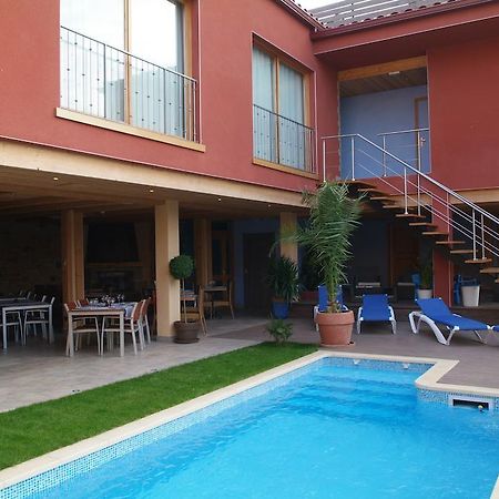 Hotel La Placa Garriguella Ngoại thất bức ảnh