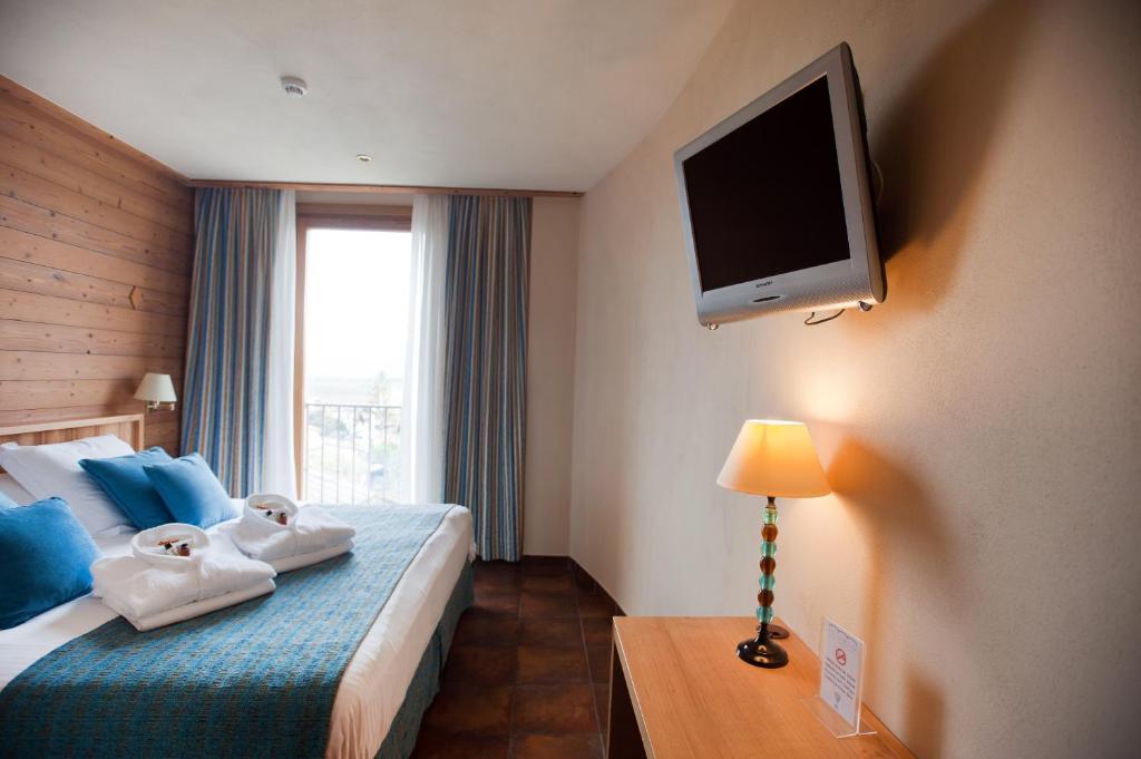 Hotel La Placa Garriguella Phòng bức ảnh